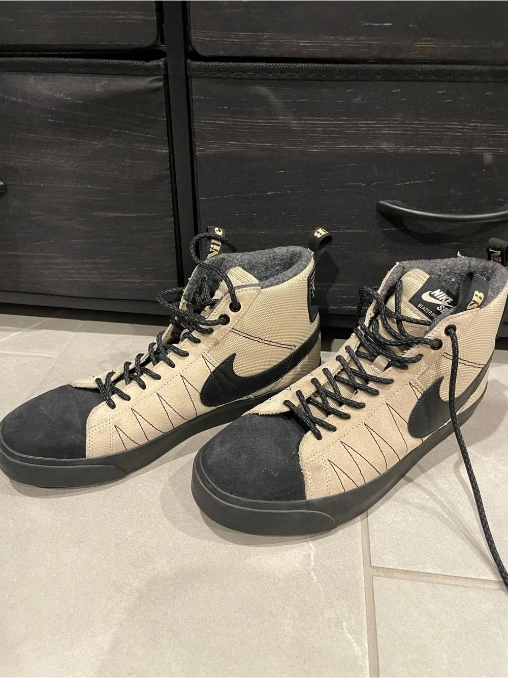 Nike Men’s Beige and Black High-Top Sneakers